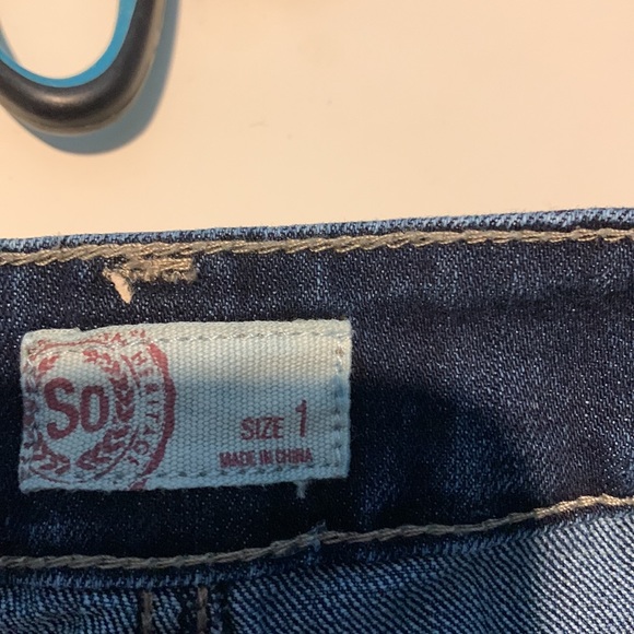 SO denim shorts NWOT size 1 junior - Picture 2 of 6